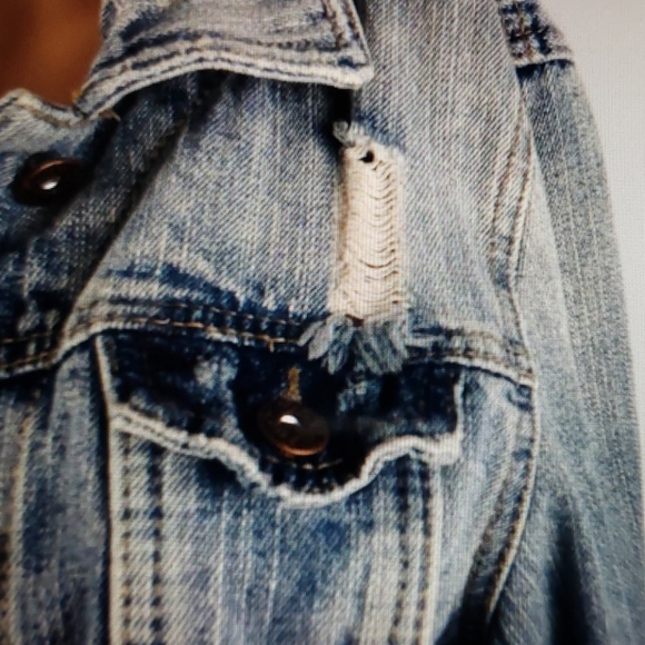 Distressed Jean jacket - Picture 3 of 7